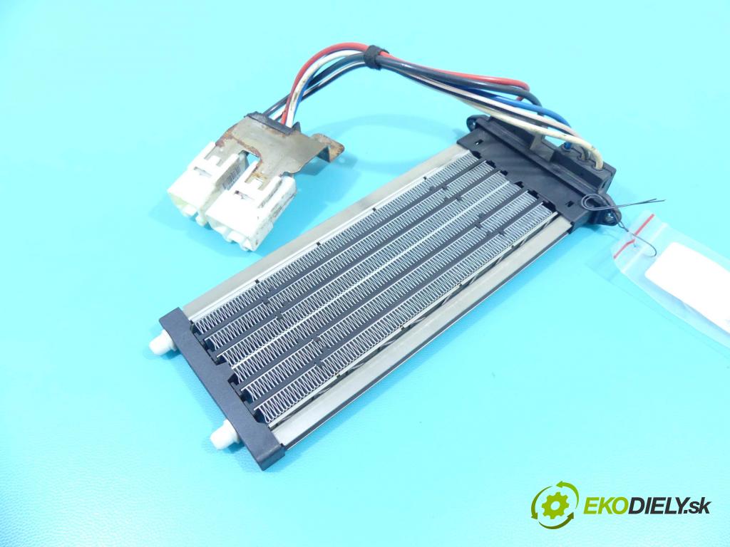 Nissan X-trail II T31 2008-2013 2.0 dci 150 hp manual 110 kW 1995 cm3 5- radiátor A30105A7700003 (Radiátory topení)