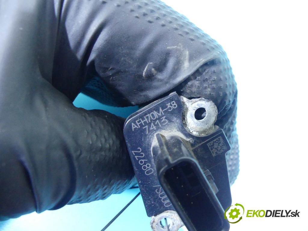 Nissan X-trail II T31 2008-2013 2.0 dci 150 HP manual 110 kW 1995 cm3 5- průtokoměr: AFH70M-38 (Váhy vzduchu)