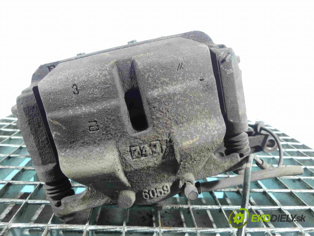 Nissan X-trail II T31 2008-2013 2.0 dci 150 HP manual 110 kW 1995 cm3 5- brzdič predné pravý  (Ostatné)
