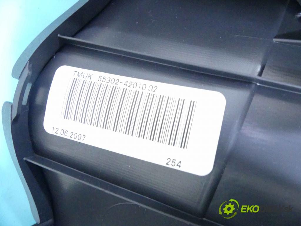 Toyota Auris I 2006-2013 2.0 D4D 126 HP manual 93 kW 1998 cm3 5- kokpit,pristrojová doska rozdeľovacia