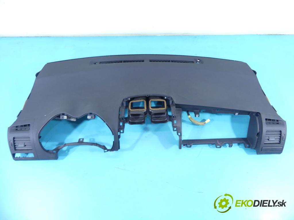 Toyota Auris I 2006-2013 2.0 D4D 126 HP manual 93 kW 1998 cm3 5- kokpit,pristrojová doska rozdeľovacia 