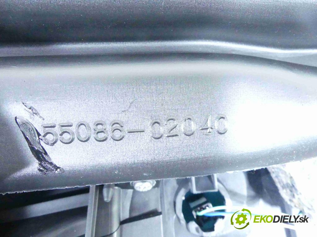 Toyota Auris I 2006-2013 2.0 D4D 126 HP manual 93 kW 1998 cm3 5- kokpit,pristrojová doska rozdeľovacia