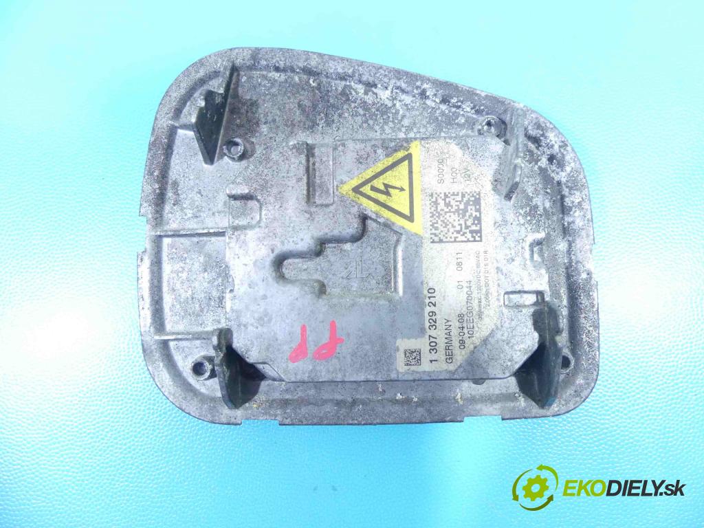 Volvo V50 2.0d 136 HP manual 100 kW 1997 cm3 5- střídač: xenon 1307329210 (Riadiace jednotky xenónu)