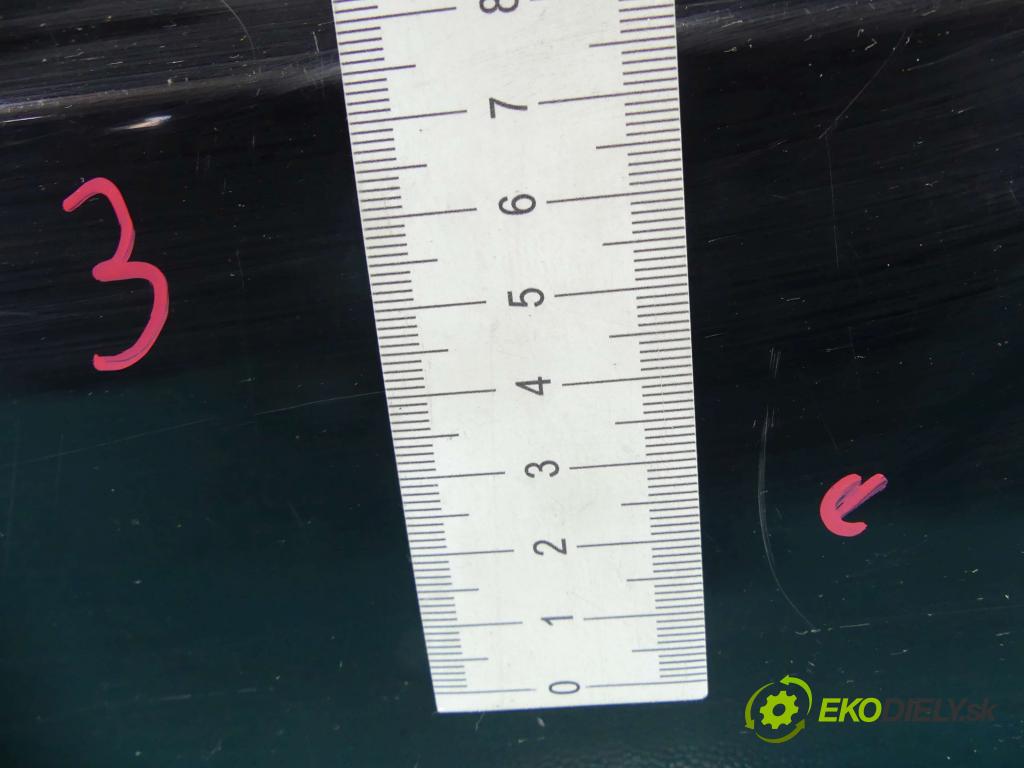 Volvo V50 2.0d 136hp manual 100 kW 1997 cm3 5- zadní kufrové dveře  (Zadní kapoty)