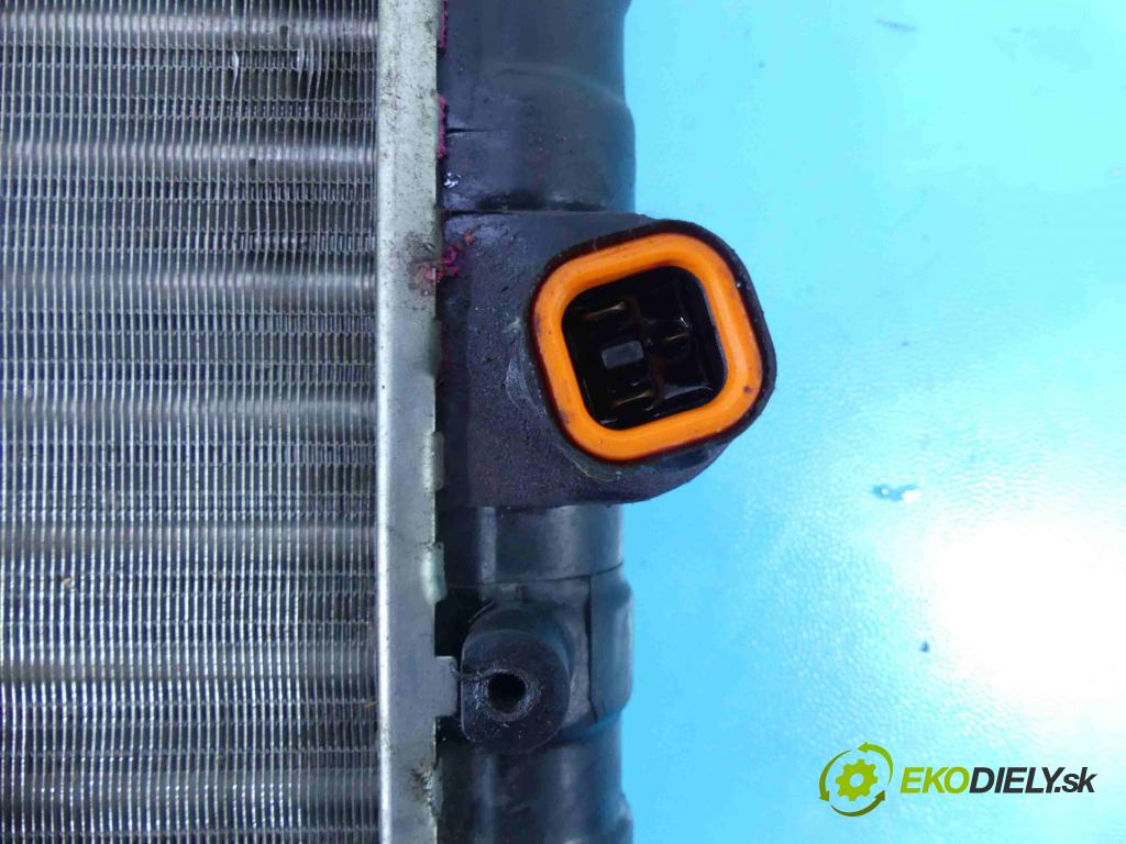 Vw Passat B4 1993-1997 2.0 8V 116 HP manual 85 kW 1984 cm3 5- chladič voda:  (Chladiče vody)