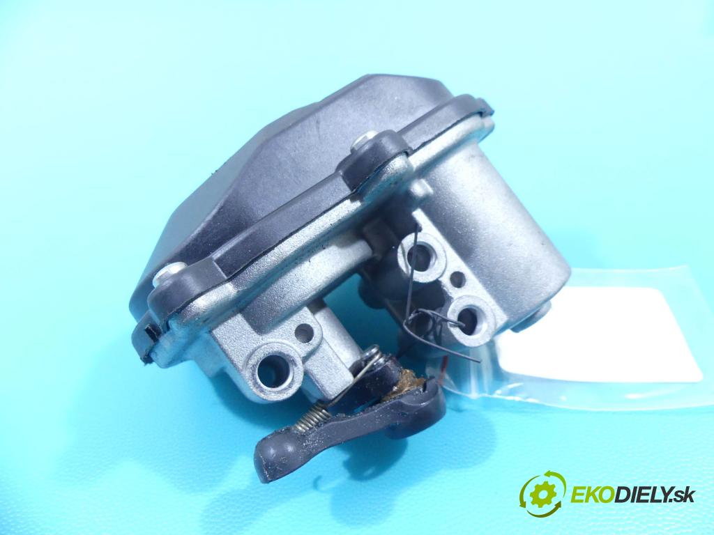 Skoda Superb II 2008-2015 2.0 tdi 170 hp automatic 125 kW 1968 cm3 4- Ovladač: klapky: kolektora: 240640481 (Ostatní)