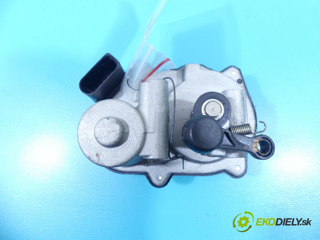 Skoda Superb II 2008-2015 2.0 tdi 170 hp automatic 125 kW 1968 cm3 4- Ovladač: klapky: kolektora: 240640481 (Ostatní)