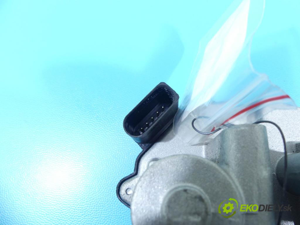 Skoda Superb II 2008-2015 2.0 tdi 170 hp automatic 125 kW 1968 cm3 4- Ovladač: klapky: kolektora: 240640481 (Ostatní)