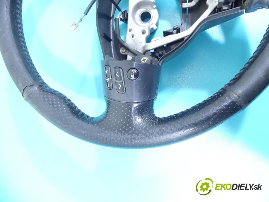 Toyota Rav4 II 2000-2005 2.0 D4D 116 HP manual 85 kW 1995 cm3 5- volant  (Volanty)