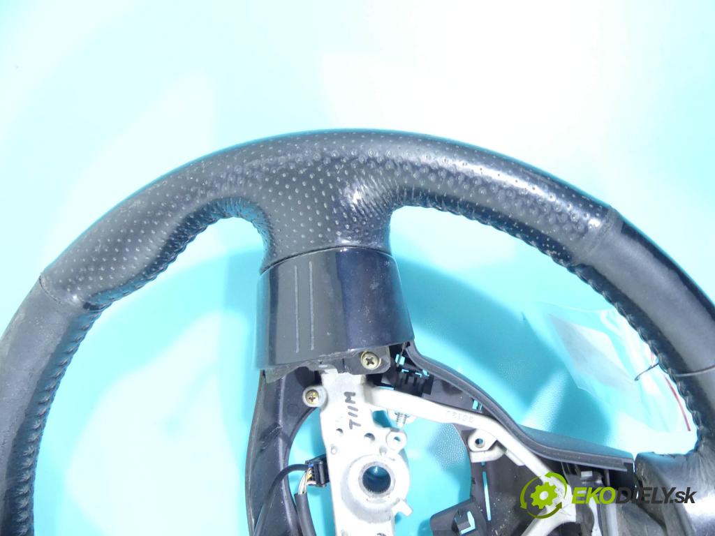 Toyota Rav4 II 2000-2005 2.0 D4D 116 HP manual 85 kW 1995 cm3 5- volant  (Volanty)