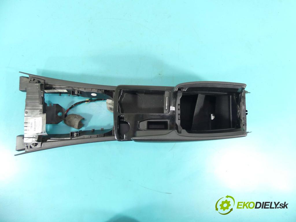 Mercedes C W204 2007-2014 3.0 V6 231 HP automatic 170 kW 2996 cm3 4- operadlo A2046800750 (Lakťové opierky)