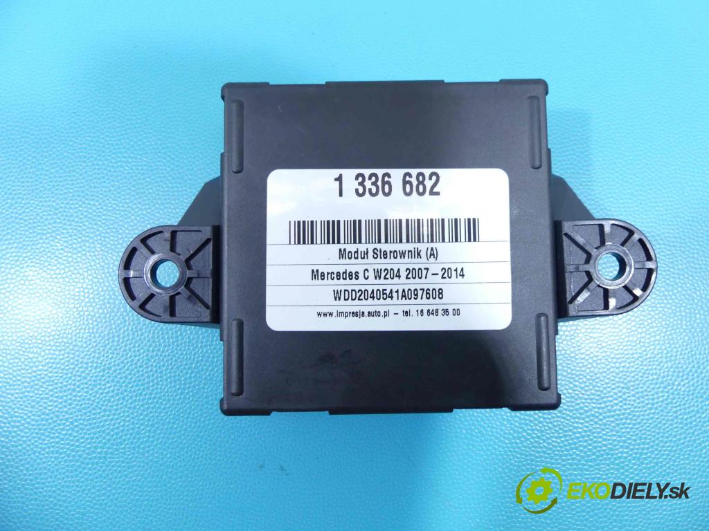 Mercedes C W204 2007-2014 3.0 V6 231 HP automatic 170 kW 2996 cm3 4- modul riadiaca jednotka A2048702526 (Ostatné)