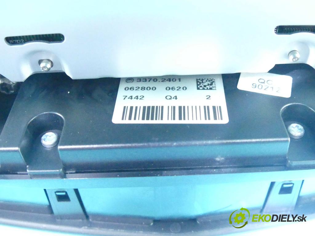 Mercedes C W204 2007-2014 3.0 V6 231 HP automatic 170 kW 2996 cm3 4- Radio originál A2048709690
