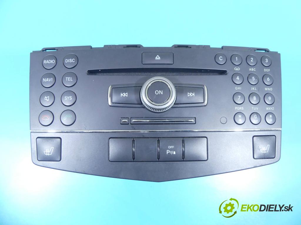 Mercedes C W204 2007-2014 3.0 V6 231 HP automatic 170 kW 2996 cm3 4- Radio originál A2048709690