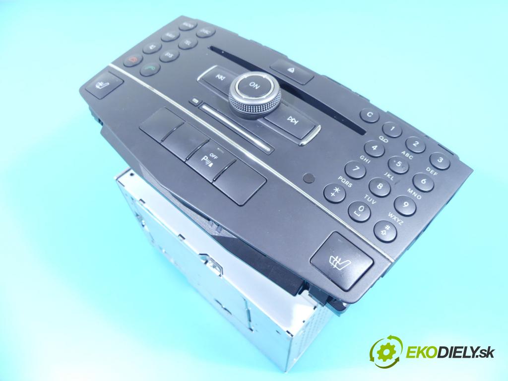 Mercedes C W204 2007-2014 3.0 V6 231 HP automatic 170 kW 2996 cm3 4- Radio originál A2048709690
