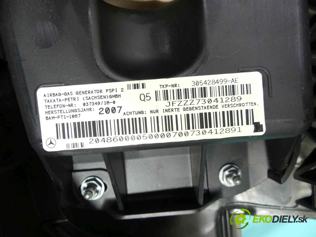 Mercedes C W204 2007-2014 3.0 V6 231 HP automatic 170 kW 2996 cm3 4- kokpit,pristrojová doska rozdeľovacia