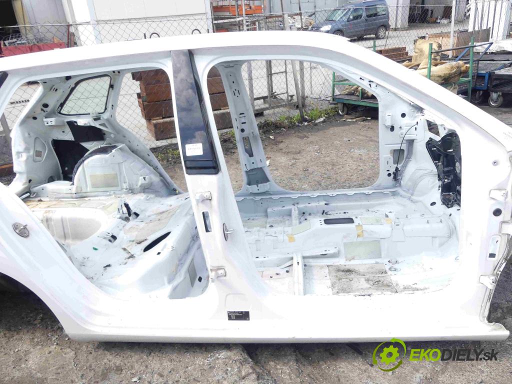 Skoda Fabia III 2014- 1.4 tdi 105 hp manual 77 kW 1422 cm3 5- práh pravý  (Ostatní)