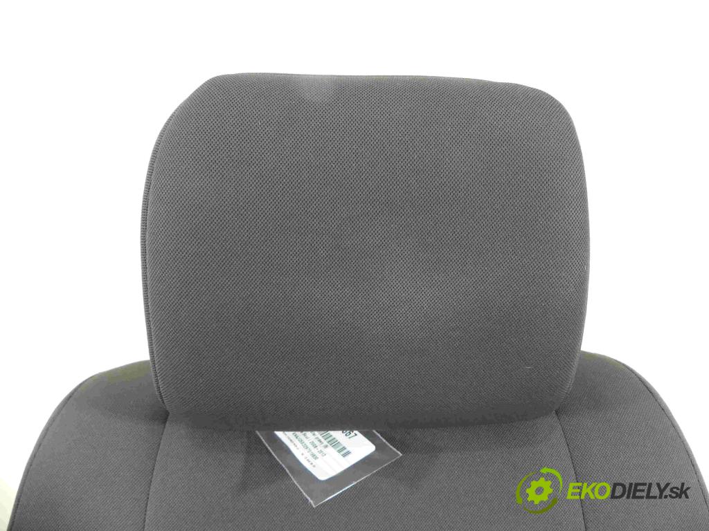 Kia Soul I 2008-2013 1.6 crdi 128 HP manual 94 kW 1582 cm3 5- Sedačka pravý  (Sedačky, sedadlá)