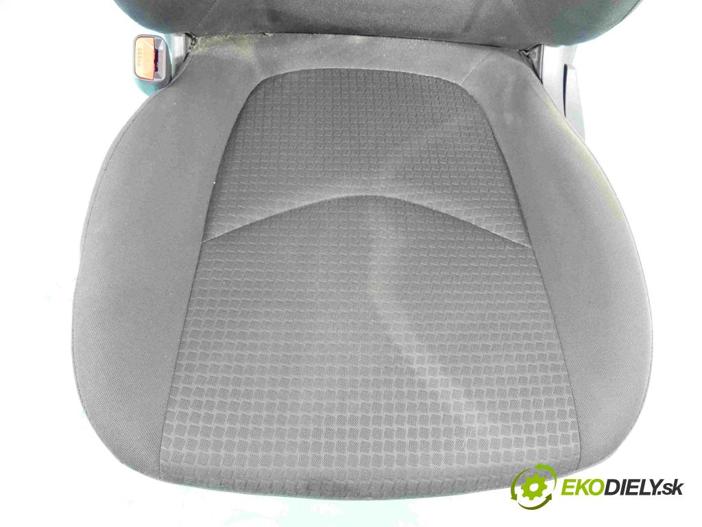 Kia Soul I 2008-2013 1.6 crdi 128 HP manual 94 kW 1582 cm3 5- Sedačka ľavý  (Sedačky, sedadlá)