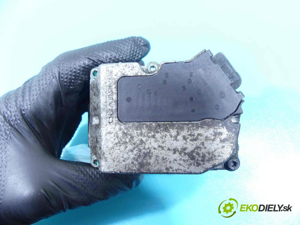 Skoda Fabia I 1999-2007 1.4 tdi 69KM manual 51 kW 1422 cm3 5- klapka 045128063G (Škrtiace klapky)