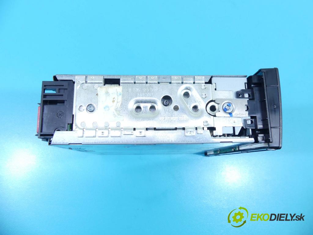 Nissan Micra K12 2003-2010 1.2 16V 65 HP manual 48 kW 1240 cm3 5- Radio originál 7643349318