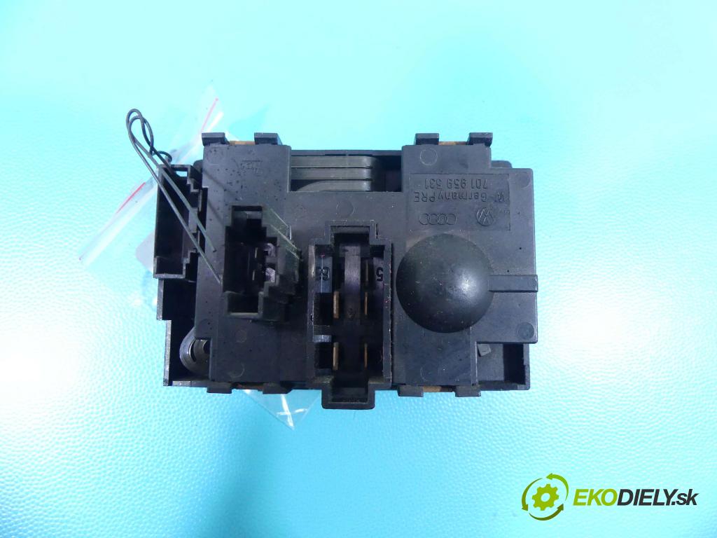 Vw Transporter T4 1990-2003 2.4d 77 HP manual 57 kW 2370 cm3 5- panel kúrenia 701959531