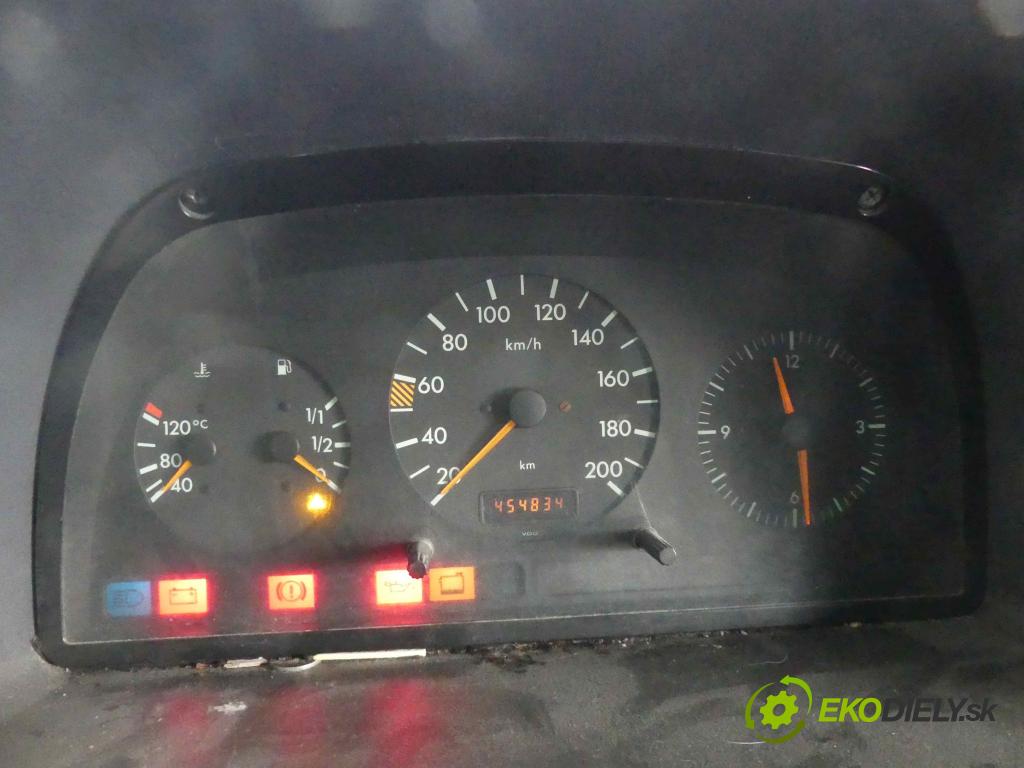 Mercedes Vito W638 1996-2003 2.3 TD 98 HP manual 72 kW 2299 cm3 5- prístrojovka/ budíky MB0005423001 (Prístrojové dosky, displeje)