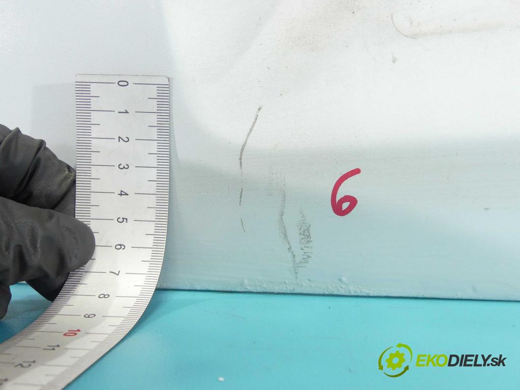 Mercedes Vito W638 1996-2003 2.3 TD 98 hp manual 72 kW 2299 cm3 5- zadní kufrové dveře  (Zadní kapoty)