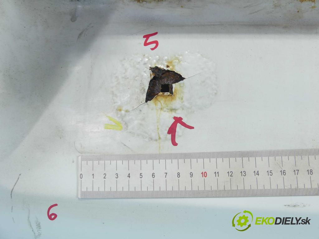 Mercedes Vito W638 1996-2003 2.3 TD 98 hp manual 72 kW 2299 cm3 5- zadní kufrové dveře  (Zadní kapoty)