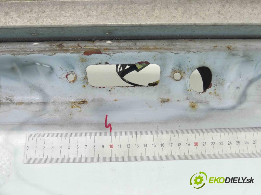 Mercedes Vito W638 1996-2003 2.3 TD 98 hp manual 72 kW 2299 cm3 5- zadní kufrové dveře  (Zadní kapoty)