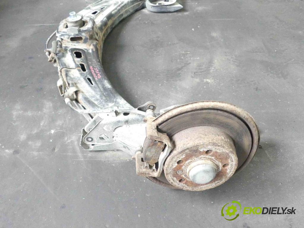 Mercedes B W245 2005-2011 1.7 116 hp automatic 85 kW 1699 cm3 5- zadní výztuha A1693520088 (Výztuhy zadní)