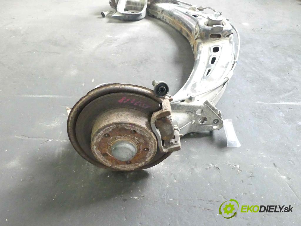 Mercedes B W245 2005-2011 1.7 116 hp automatic 85 kW 1699 cm3 5- zadní výztuha A1693520088 (Výztuhy zadní)