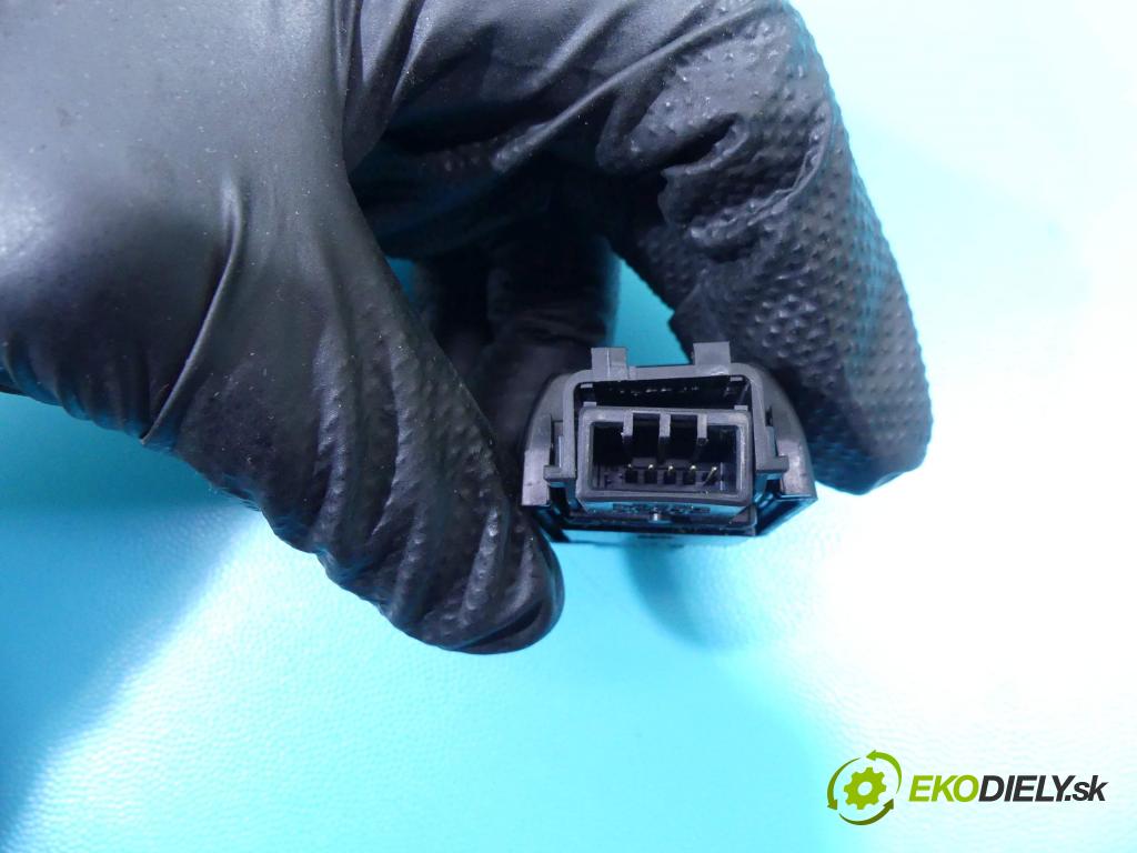 Subaru Legacy V 2009-2014 2.0d 150 HP manual 110 kW 1998 cm3 5- snímač déšť:  (Snímače dažďa)