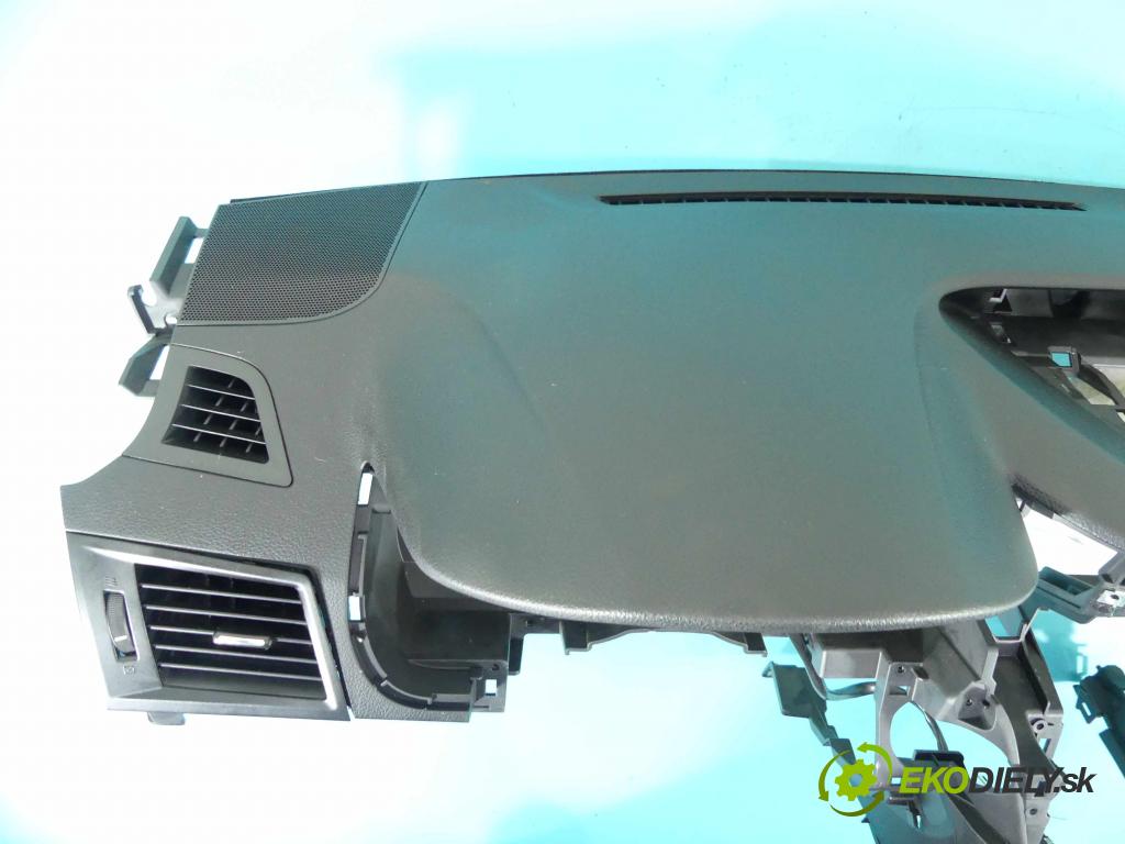 Subaru Legacy V 2009-2014 2.0d 150 HP manual 110 kW 1998 cm3 5- kokpit,pristrojová doska rozdeľovacia