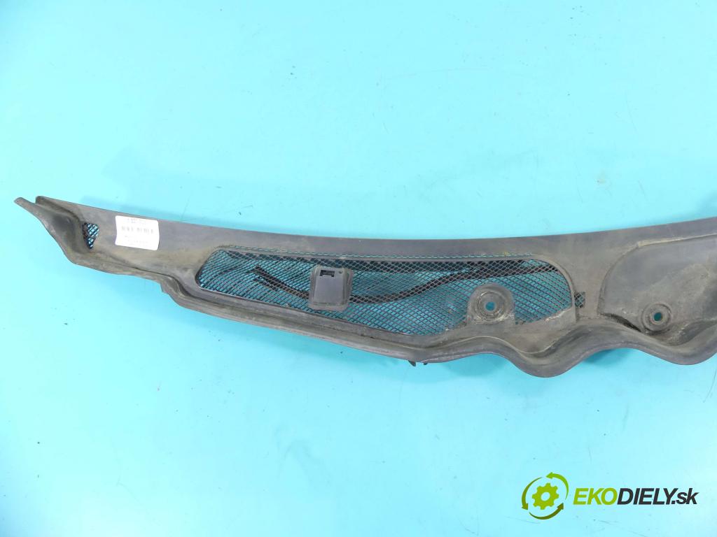 Mercedes C W204 2007-2014 3.0 V6 231 HP automatic 170 kW 2996 cm3 4- torpédo A2048300013 (Torpéda)