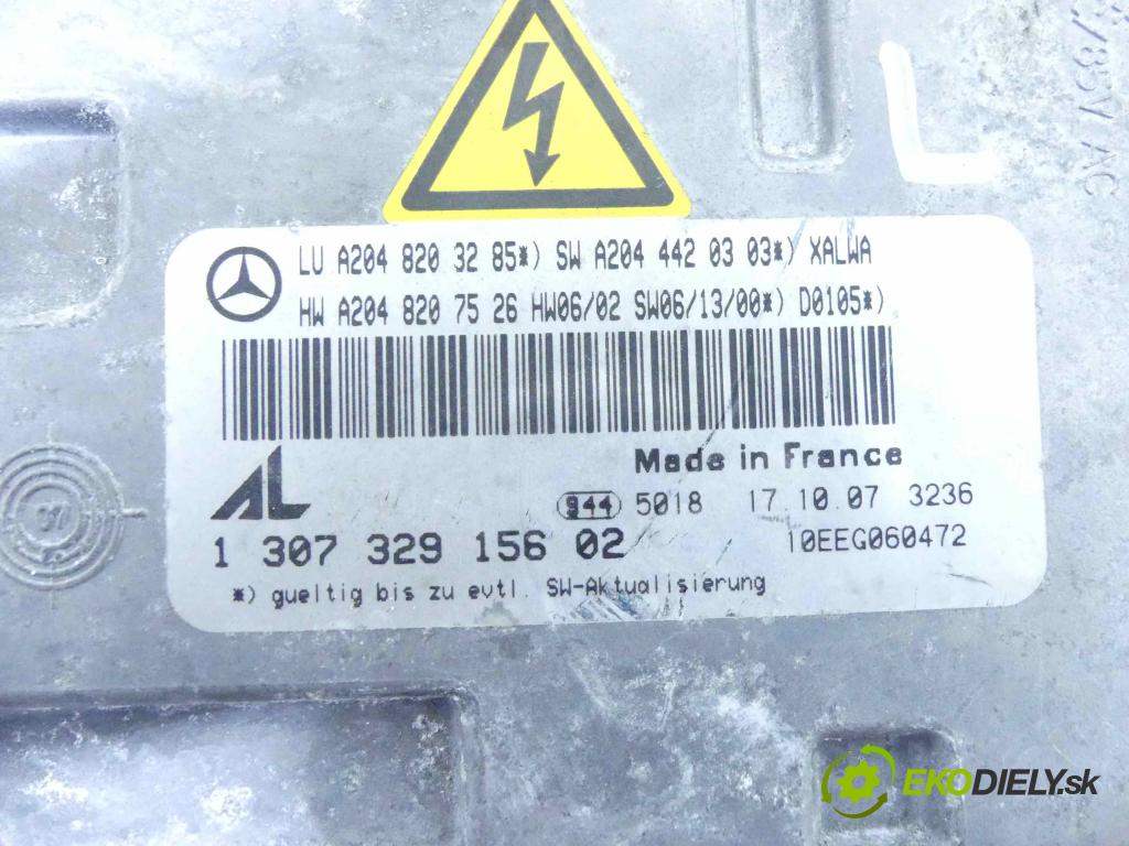 Mercedes C W204 2007-2014 3.0 V6 231 HP automatic 170 kW 2996 cm3 4- střídač: xenon 130732915602 (Riadiace jednotky xenónu)