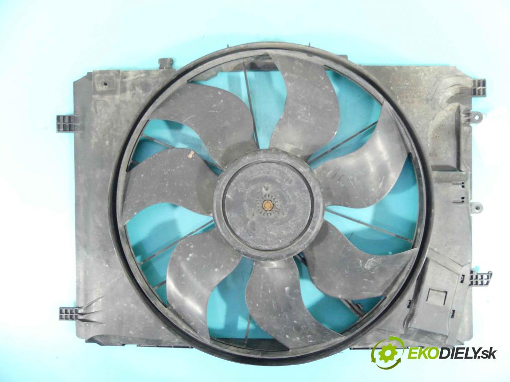 Mercedes C W204 2007-2014 3.0 V6 231 HP automatic 170 kW 2996 cm3 4- Ventilátor chladiča A2045000193