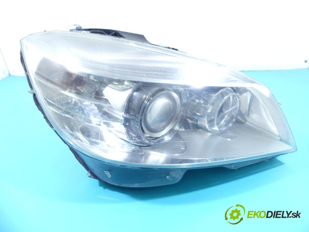 Mercedes C W204 2007-2014 3.0 V6 231 HP automatic 170 kW 2996 cm3 4- Reflektor: pravý A2048203061 (Pravé)