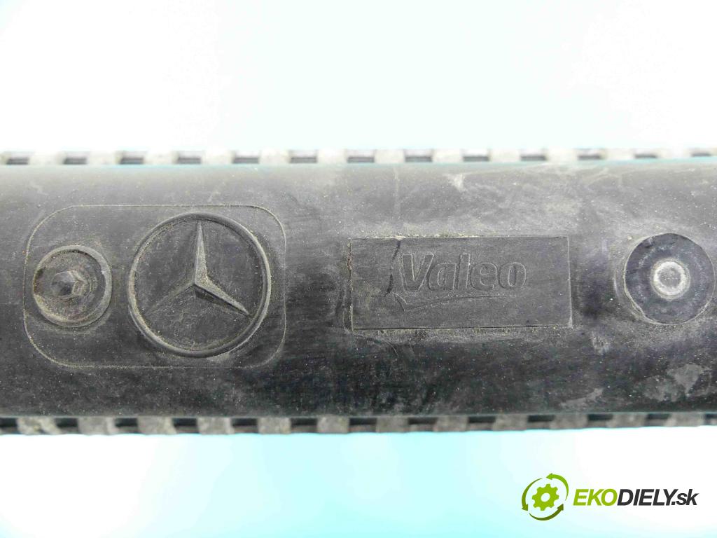 Mercedes C W204 2007-2014 3.0 V6 231 HP automatic 170 kW 2996 cm3 4- chladič voda:  (Chladiče vody)