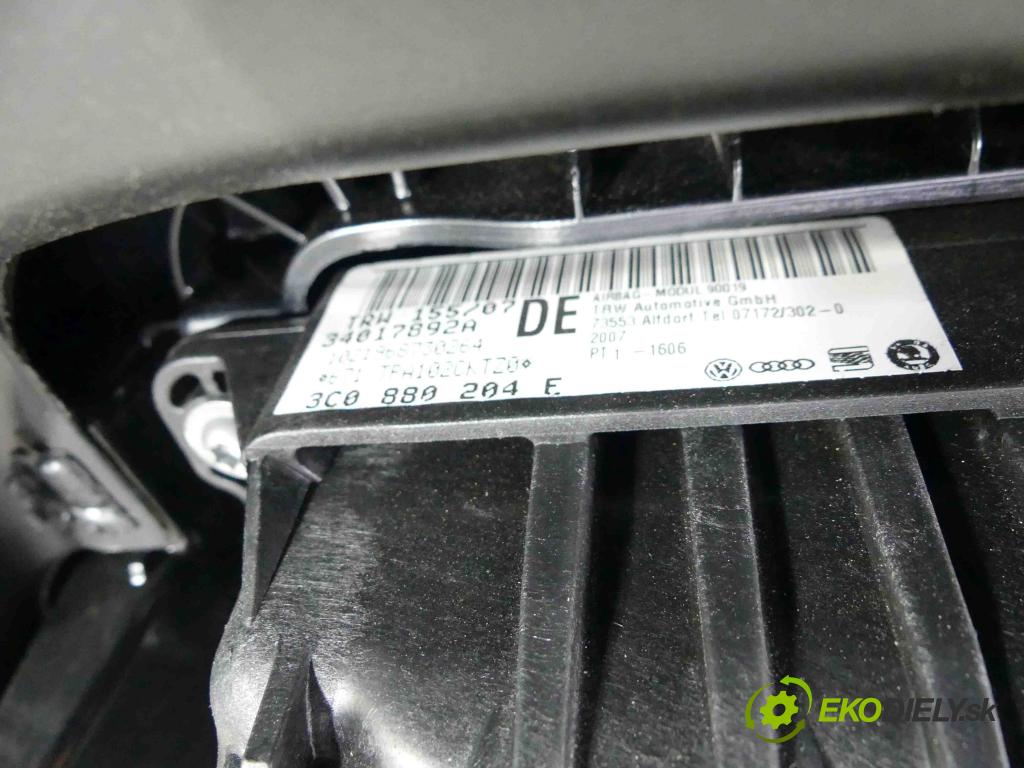 Vw Passat B6 2005-2010 1.9 tdi 105 HP manual 77 kW 1896 cm3 5- kokpit,pristrojová doska rozdeľovacia 3C0880204E