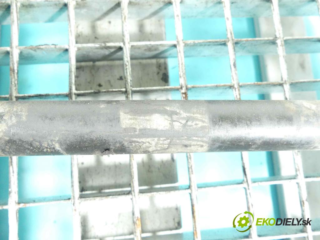 Kia Carens III  2006-2013 2.0 crdi 140 HP manual 103 kW 1991 cm3 5- poloos ľavé  (Poloosy)