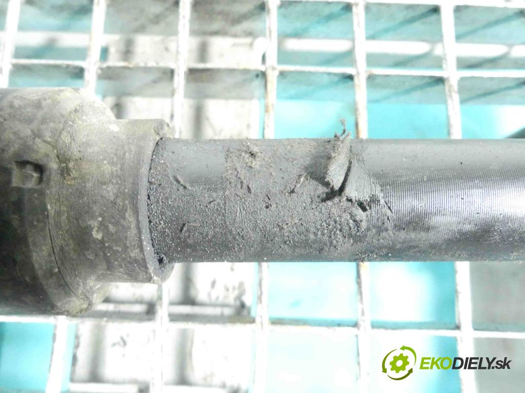 Kia Carens III  2006-2013 2.0 crdi 140 HP manual 103 kW 1991 cm3 5- poloos pravé  (Poloosy)