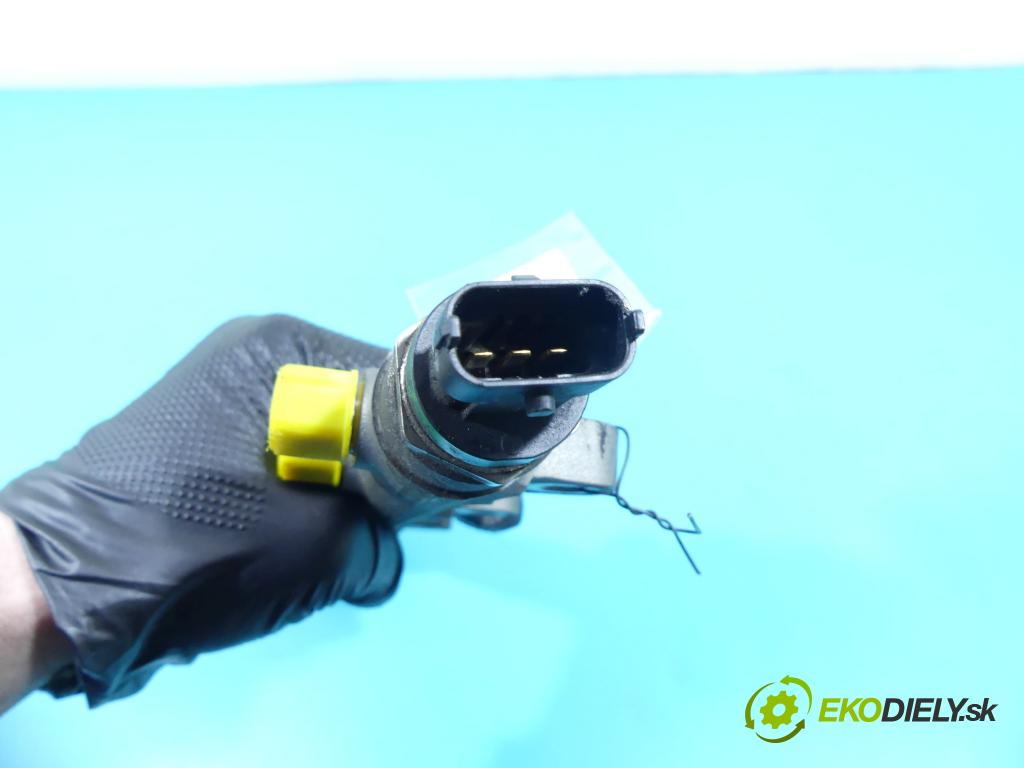 Nissan X-trail II T31 2008-2013 2.0 dci 150 HP manual 110 kW 1995 cm3 5- lišta vstrekovacia 8200610223 (Vstrekovacie lišty)