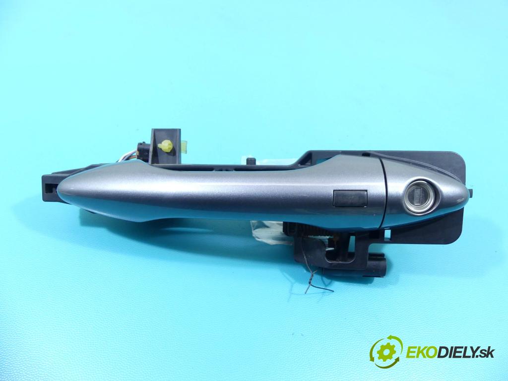 Hyundai Ix35 2.0 crdi 136 HP manual 100 kW 1995 cm3 5- rukoväť predné ľavé mimo:  (Vonkajšie predné ľavé)