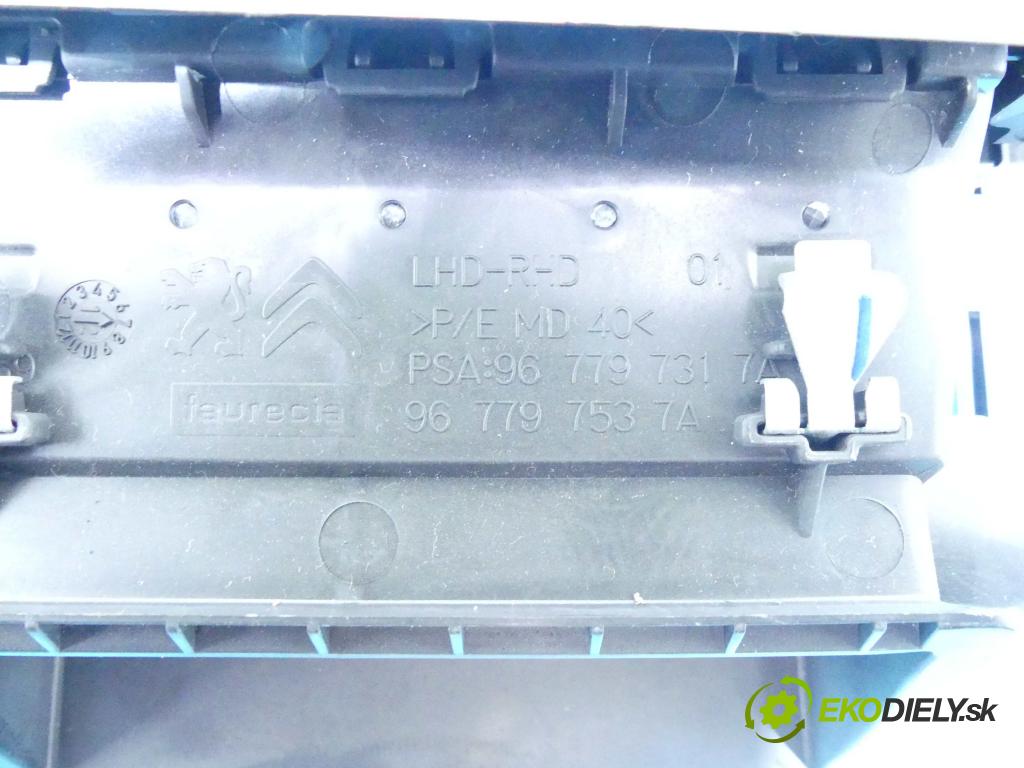 Citroen C4 Grand Picasso II 2013-2022 1.6 THP 156 HP manual 115 kW 1598 cm3 5- Mřížka: kúrenia stredová 967797317A (Mriežky kúrenia (fukáre))