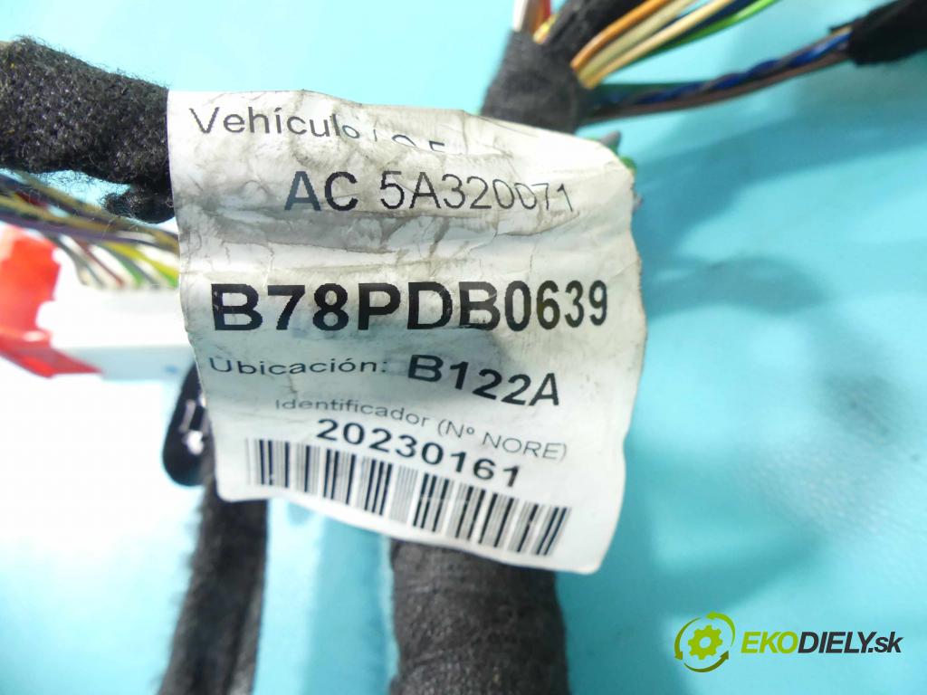 Citroen C4 Grand Picasso II 2013-2022 1.6 THP 156 HP manual 115 kW 1598 cm3 5- Zväzok: dosky: prístrojová doska: AC5A320071