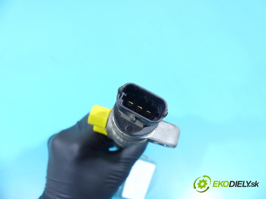 Kia Soul I 2008-2013 1.6 crdi 128 HP manual 94 kW 1582 cm3 5- lišta vstrekovacia 0445214181 (Vstrekovacie lišty)