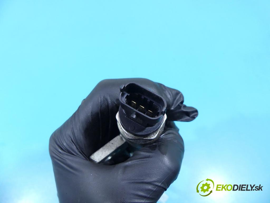 Opel Insignia A 2008-2017 2.0 cdti 160 HP automatic 118 kW 1956 cm3 5- lišta vstrekovacia 0445214199 (Vstrekovacie lišty)