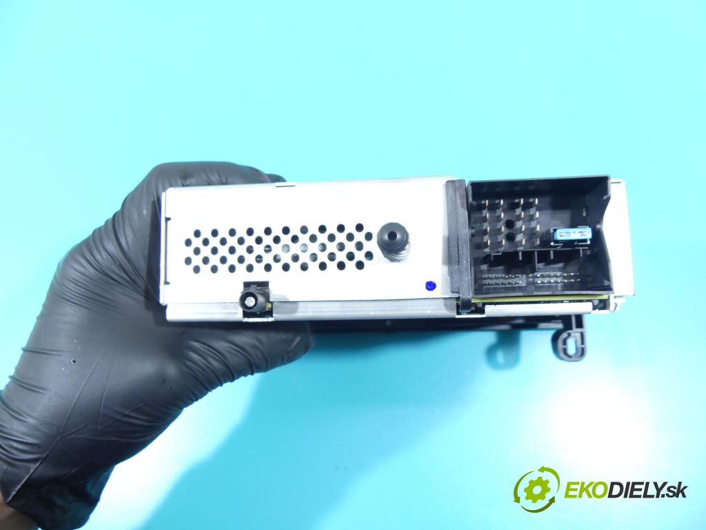 Bmw 3 E90 2005-2013 2.0 143 HP manual 105 kW 1999 cm3 4- Radio originál 9249404-01