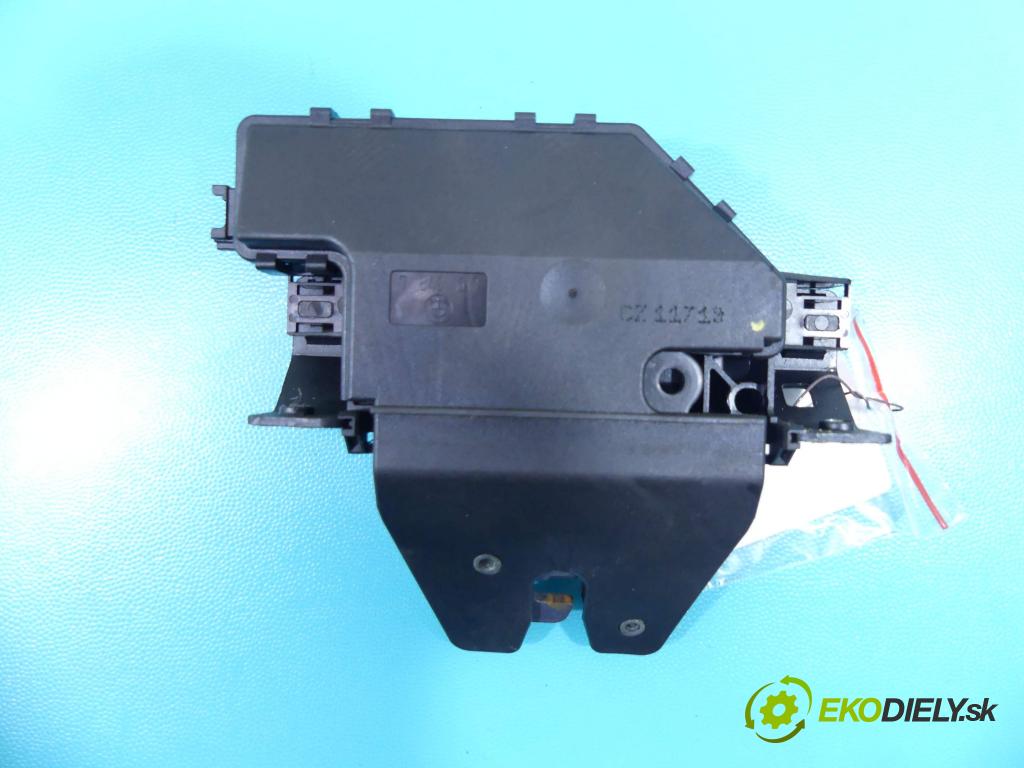 Bmw 3 E90 2005-2013 2.0 143 hp manual 105 kW 1999 cm3 4- zámek kufrových dveří zadní 7840617